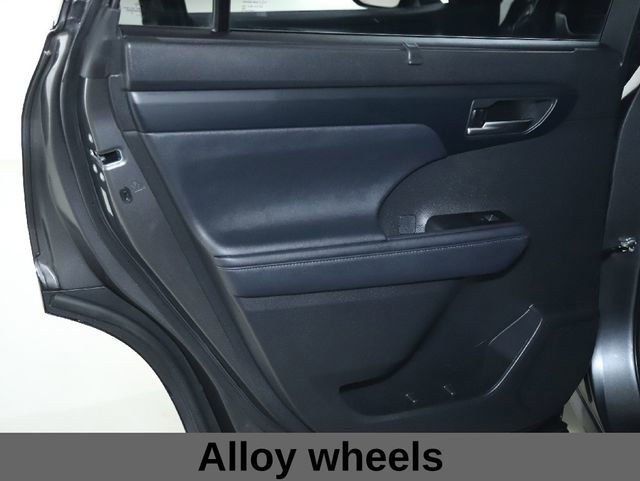 Used 2023 Toyota Highlander Limited image 26