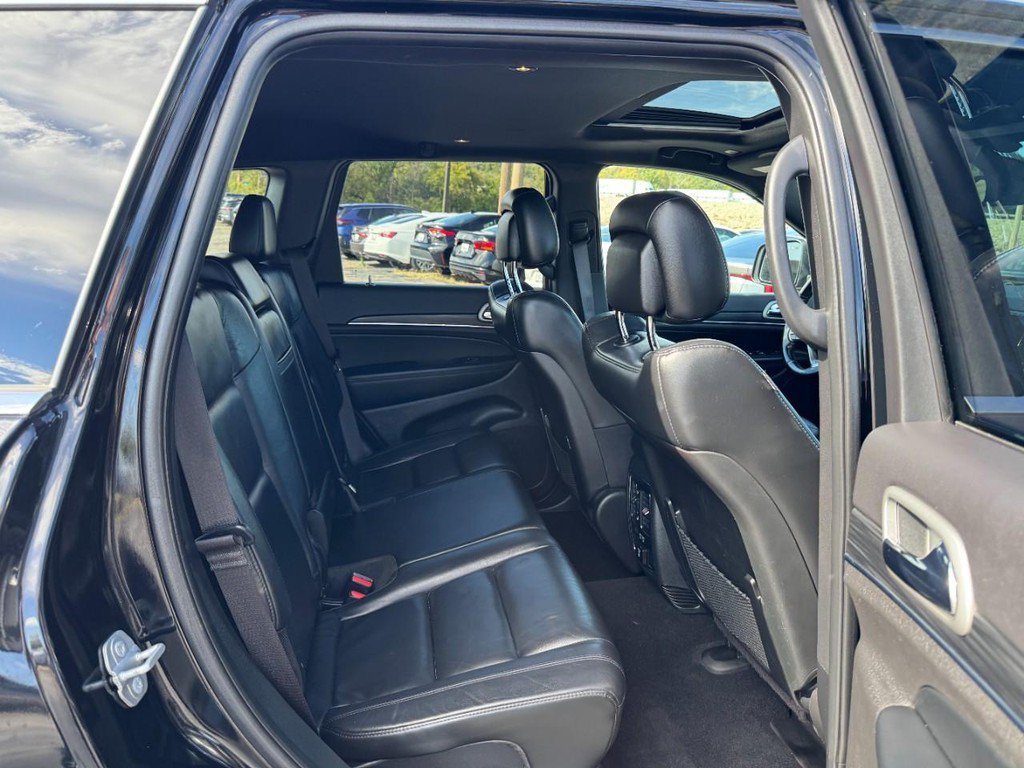 Used 2021 Jeep Grand Cherokee Limited AWD/4WD image 10
