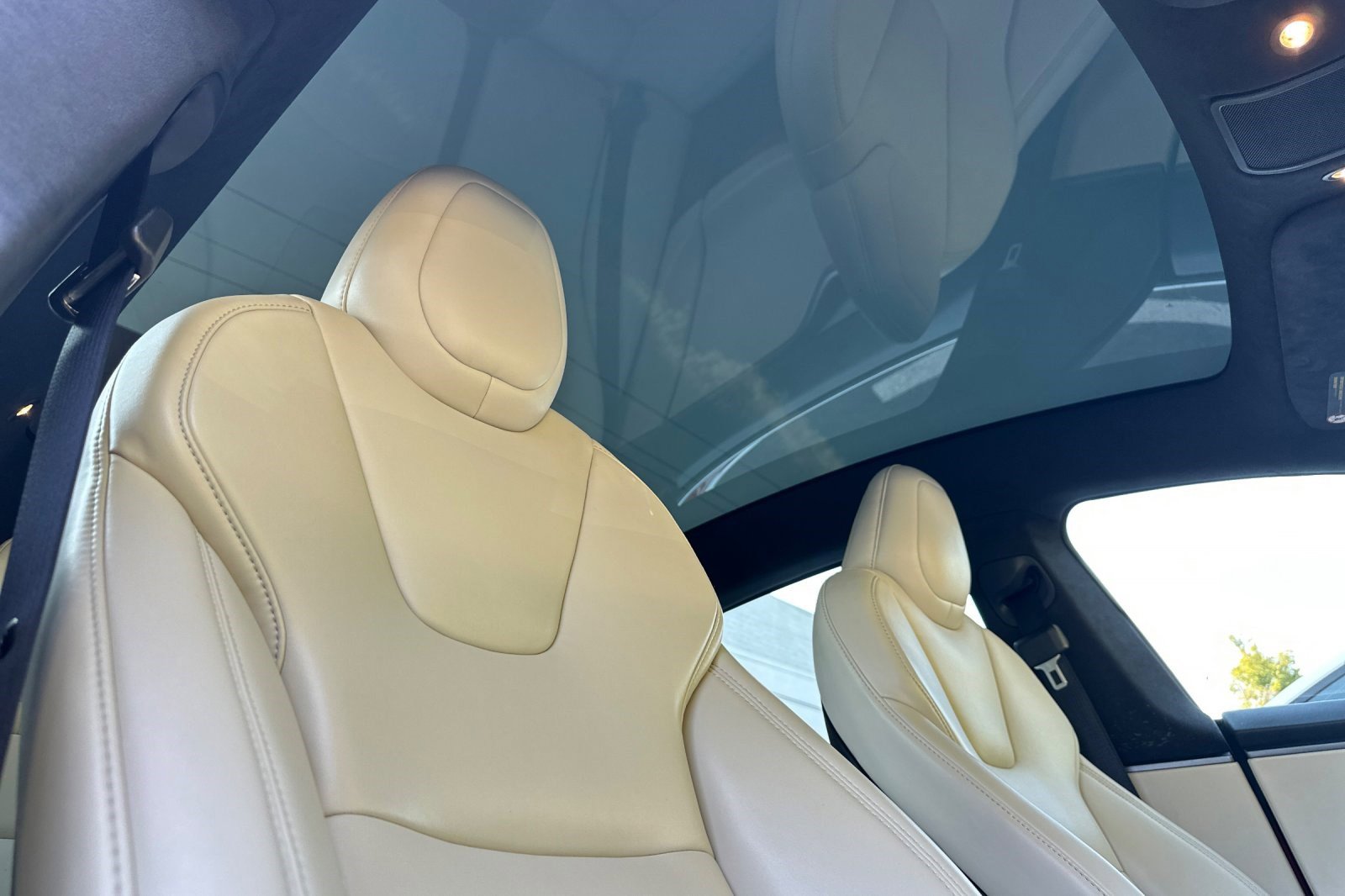 Used 2020 Tesla Model S Long Range Plus image 24