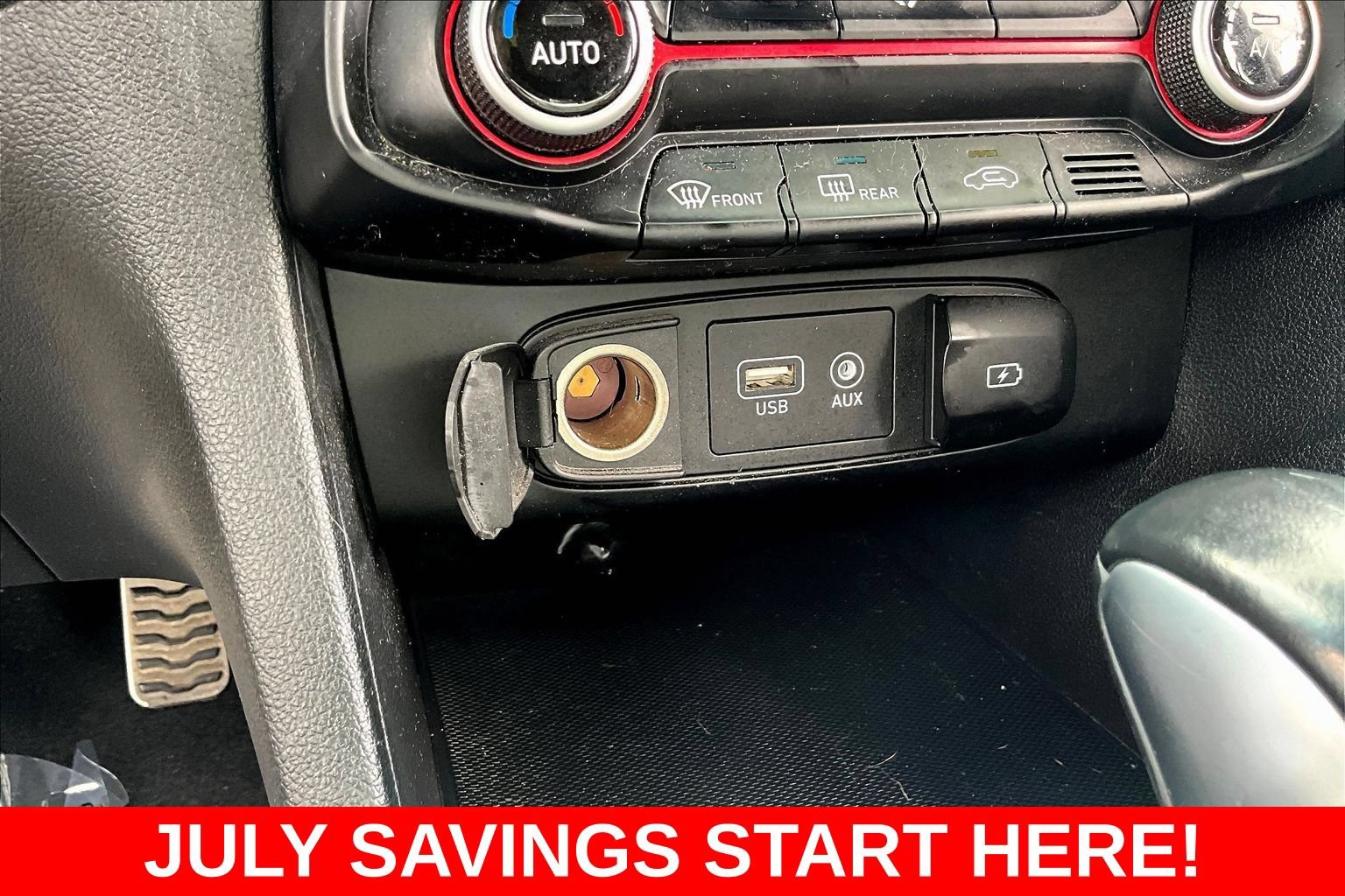 Used 2019 Hyundai Veloster Turbo FWD image 16