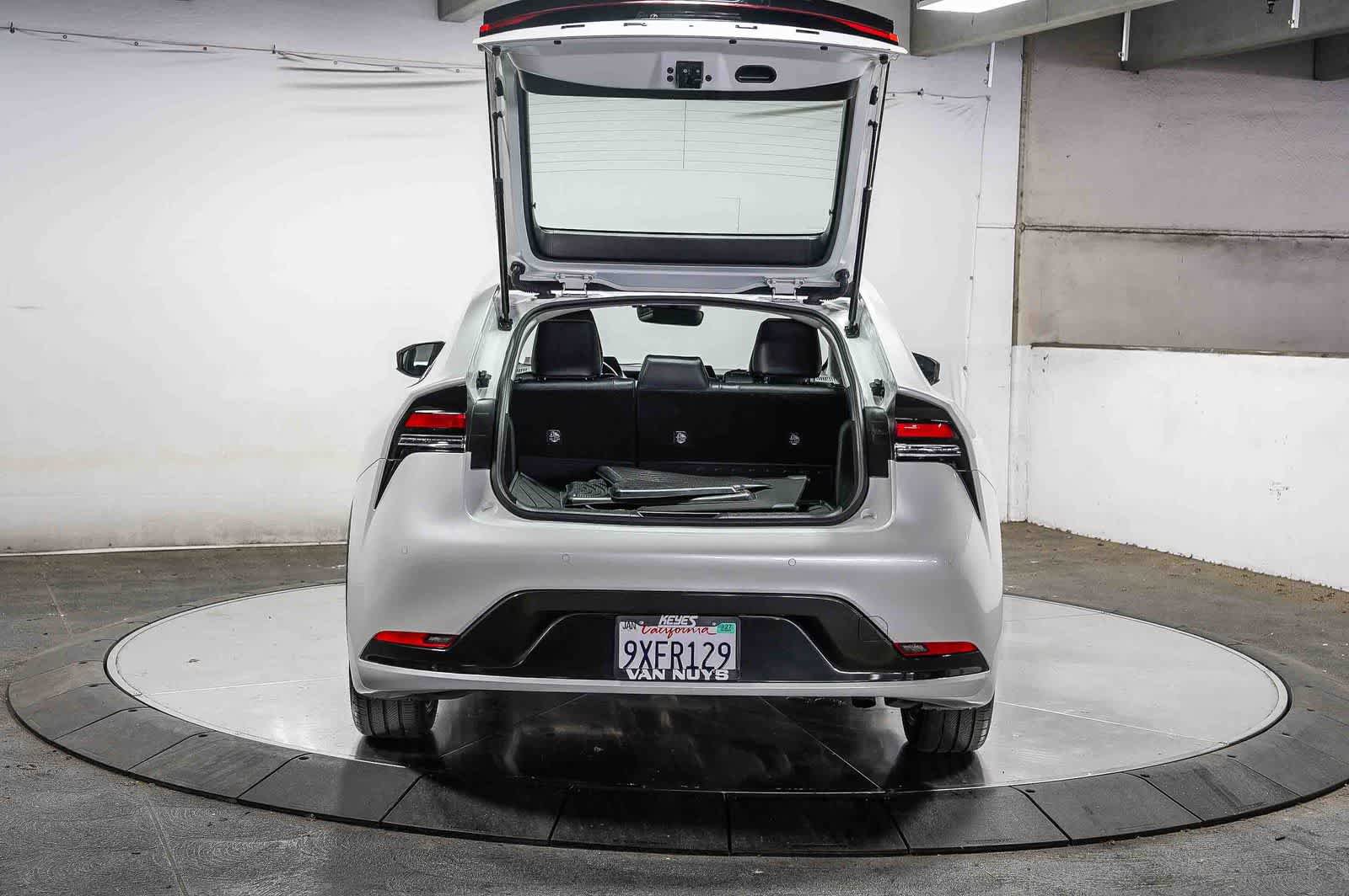Certified 2026 Toyota Prius FWD image 27