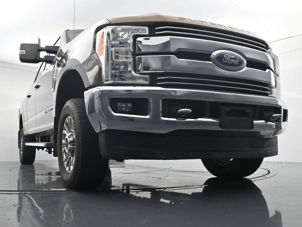 Used 2017 Ford F250 Lariat w/ Chrome Package AWD/4WD image 18