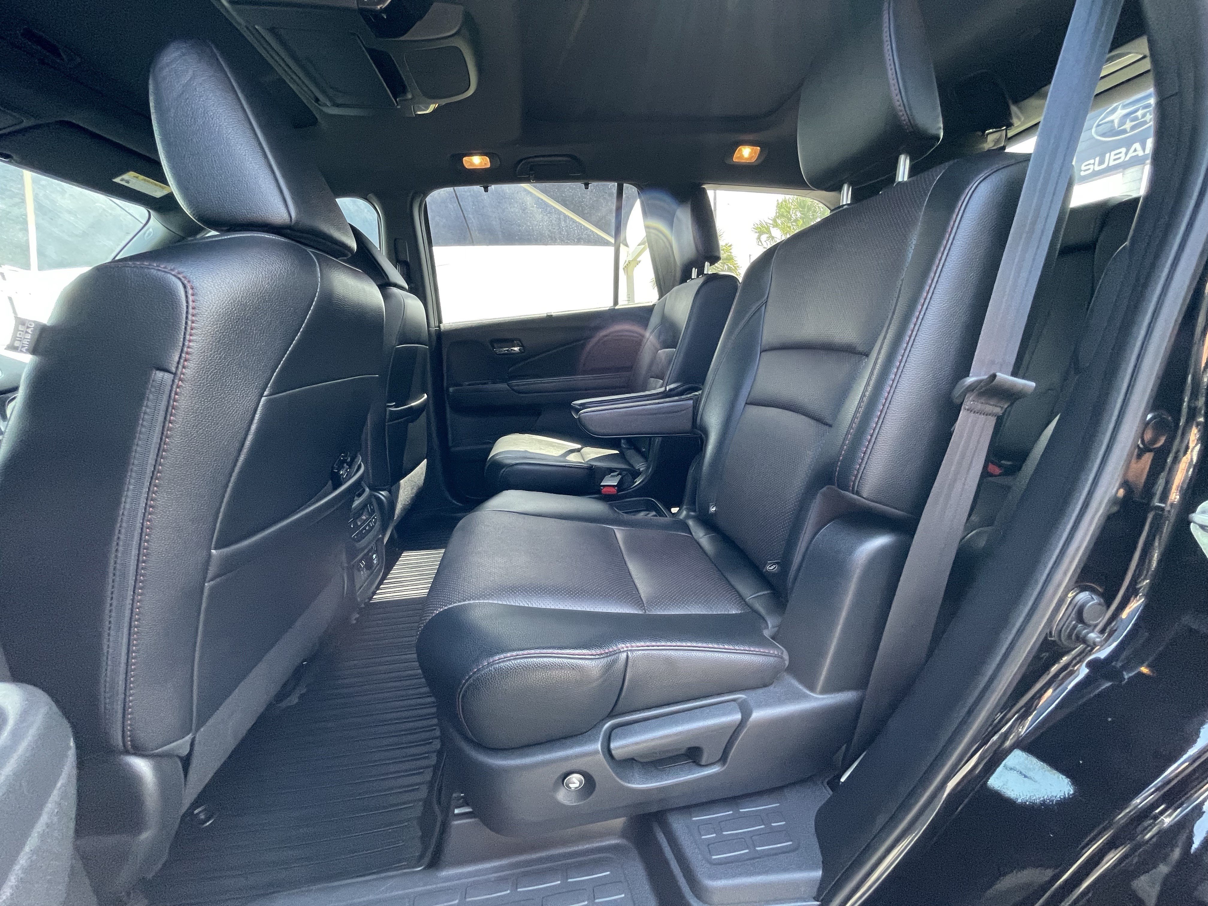 Used 2020 Honda Pilot Black Edition image 18