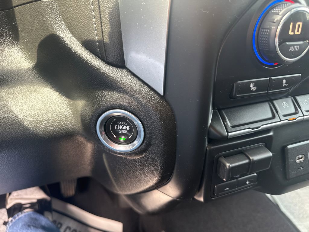 Used 2019 Chevrolet Silverado 1500 LT w/ All-Star Edition AWD/4WD image 44