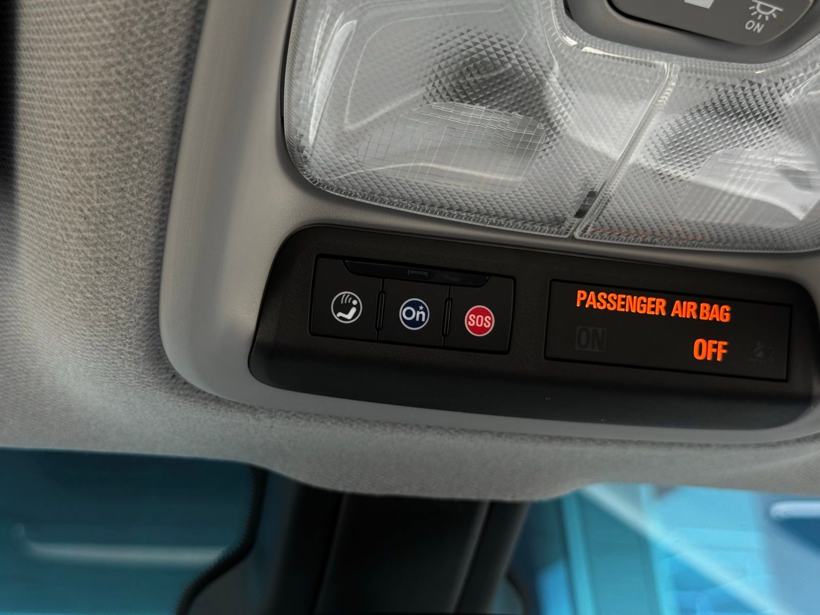 Used 2018 Chevrolet Bolt LT FWD image 44