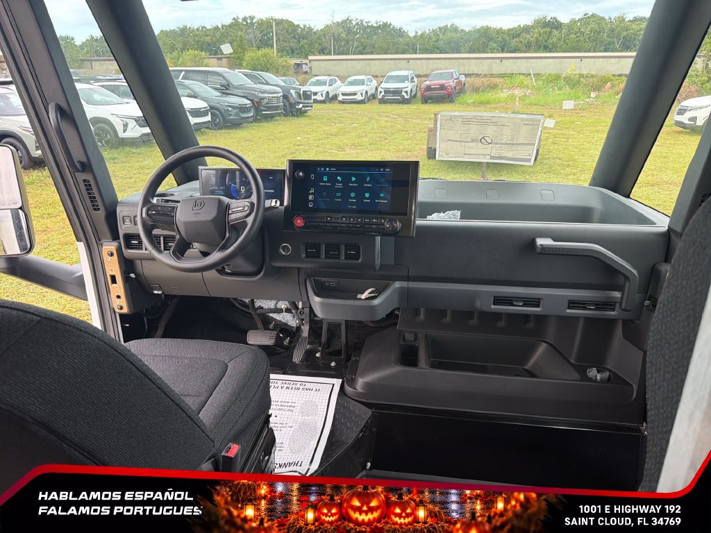 Used 2024 Chevrolet Brightdrop 400 w/ Commercial Equipment Package AWD/4WD image 17