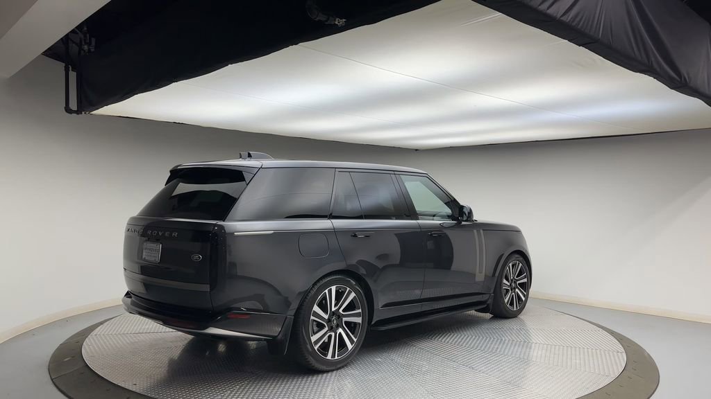 Used 2023 Land Rover Range Rover SE AWD/4WD image 8