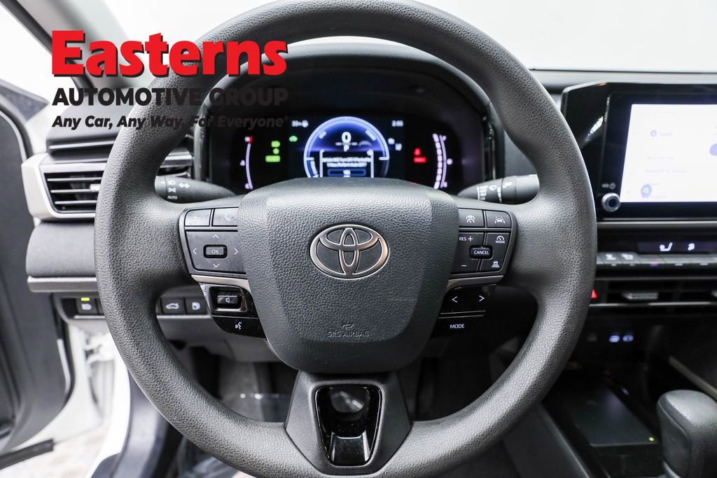 Used 2025 Toyota Camry LE FWD image 10