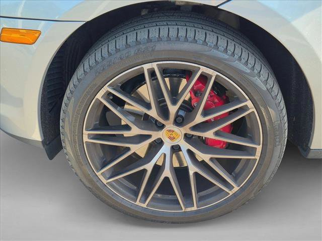 Used 2022 Porsche Macan S AWD/4WD image 10