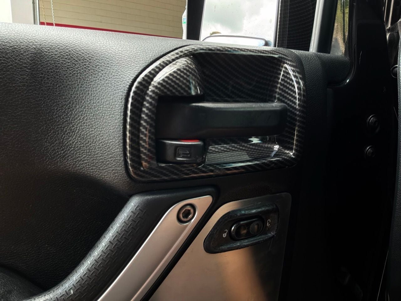 Used 2013 Jeep Wrangler Unlimited Sahara AWD/4WD image 24