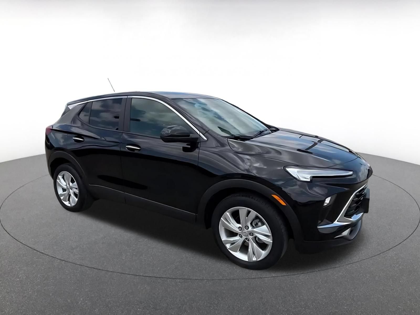 Used 2025 Buick Encore GX Preferred FWD image 2