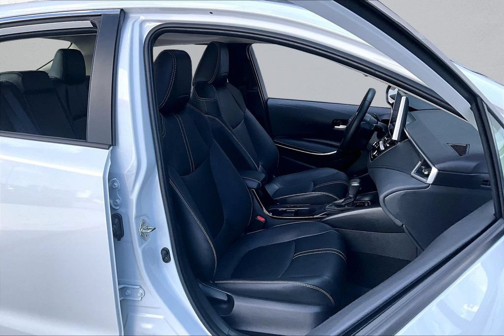 Certified 2025 Toyota Corolla XLE FWD image 32
