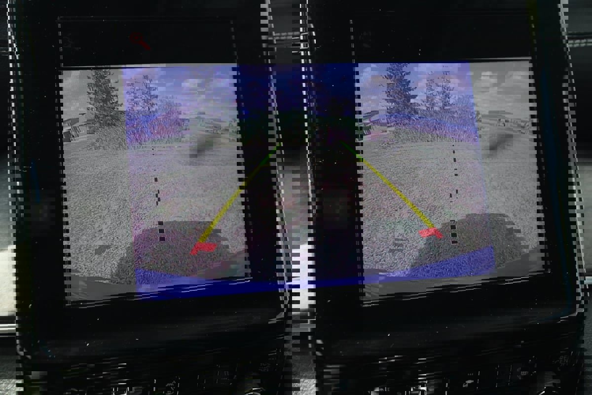 Used 2022 Jeep Grand Cherokee Limited image 9