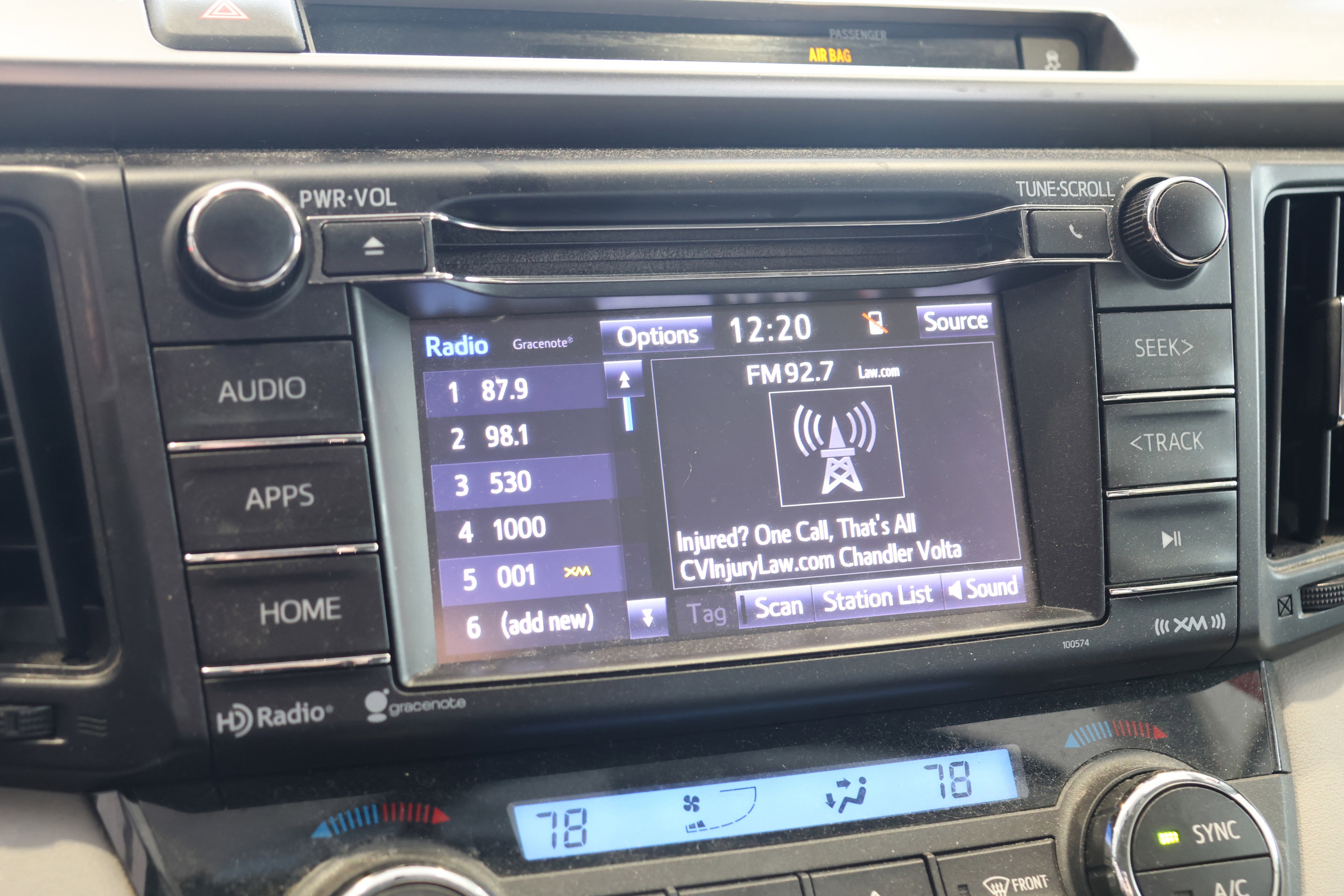 Used 2016 Toyota RAV4 XLE image 21