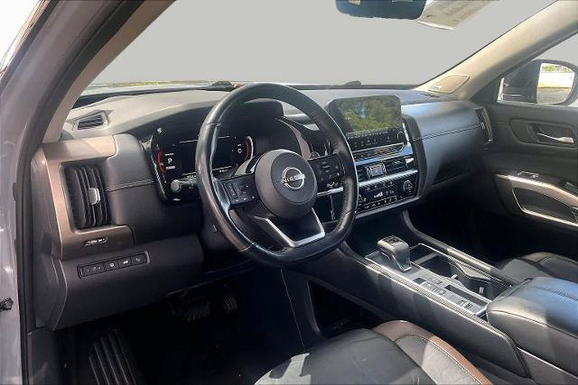 Certified 2023 Nissan Pathfinder Platinum FWD image 18