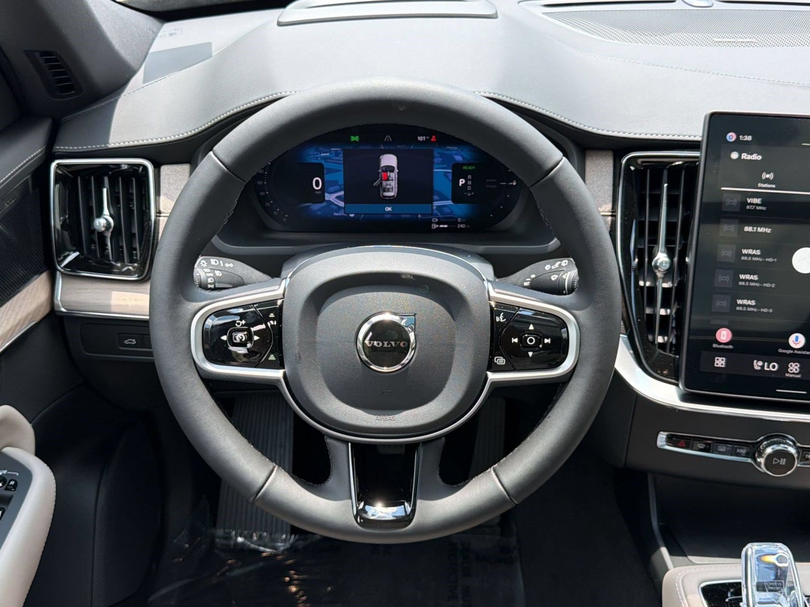 New 2026 Volvo XC90 T8 Ultra w/ Protection Package AWD/4WD image 11