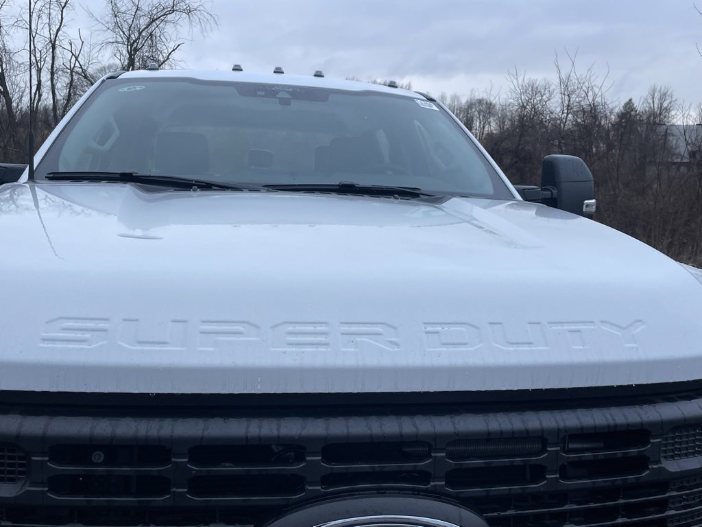 New 2026 Ford F350 XL w/ FX4 Off-Road Package image 9