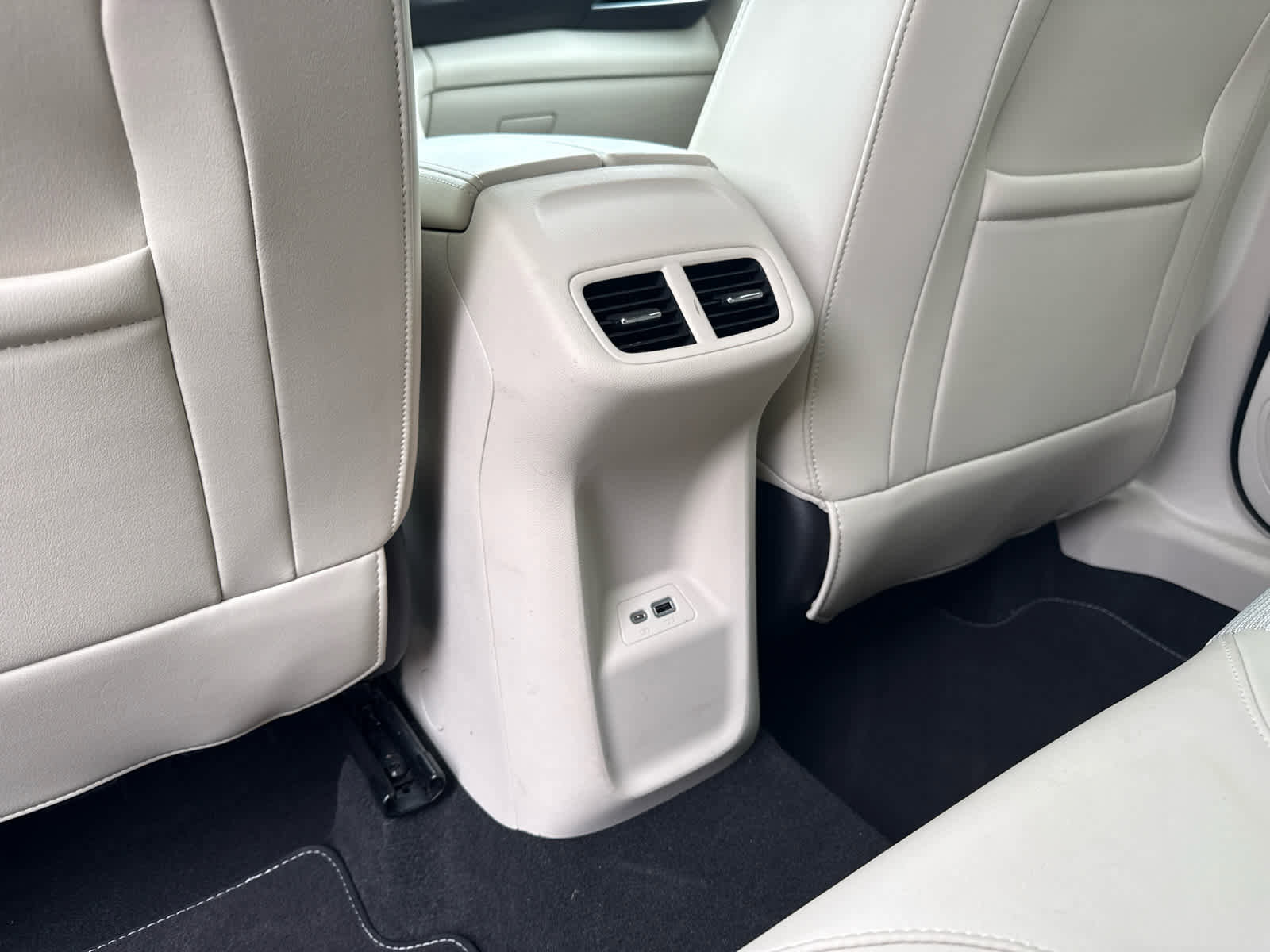 Used 2023 Buick Envision Preferred image 26