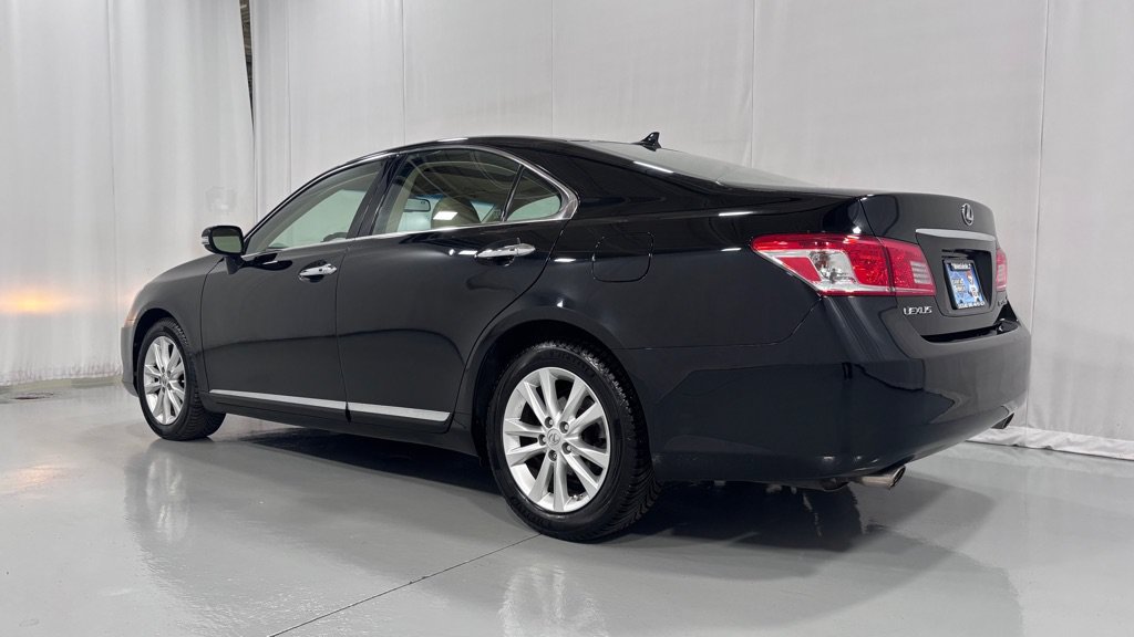 Used 2010 Lexus ES 350 w/ Preferred Accessory Package FWD image 7