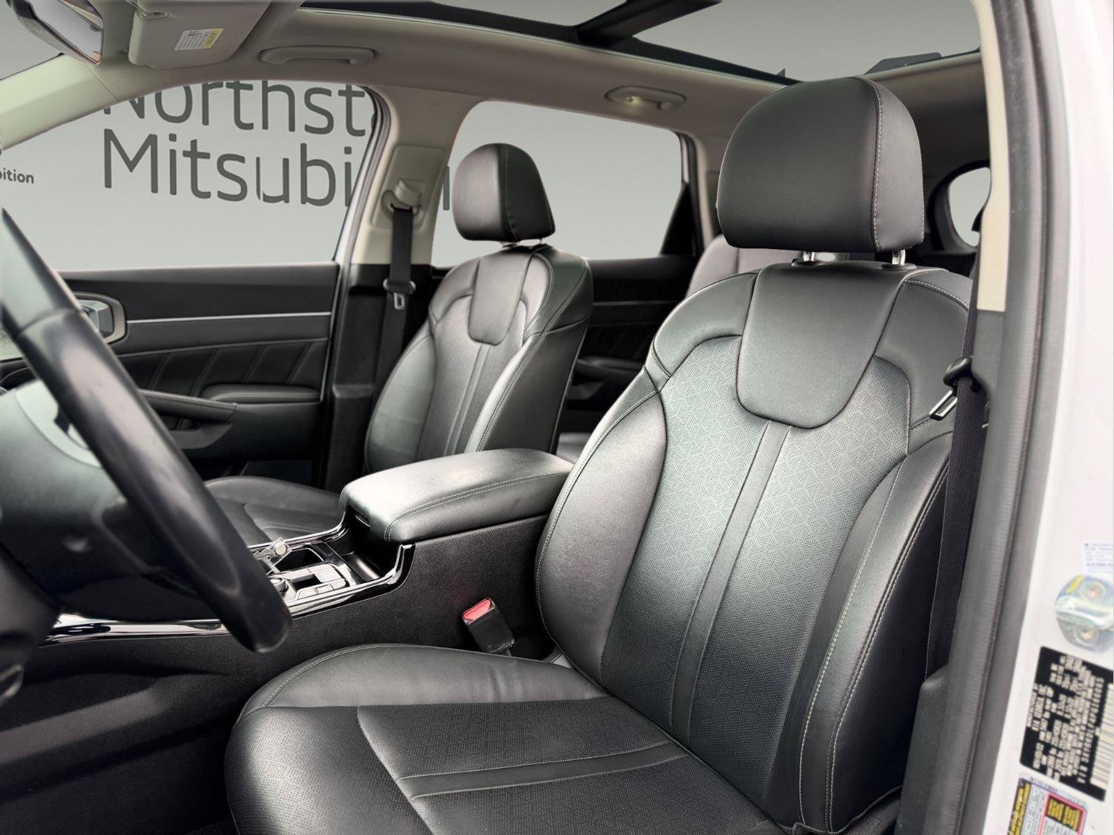 Used 2023 Kia Sorento SX AWD/4WD image 10