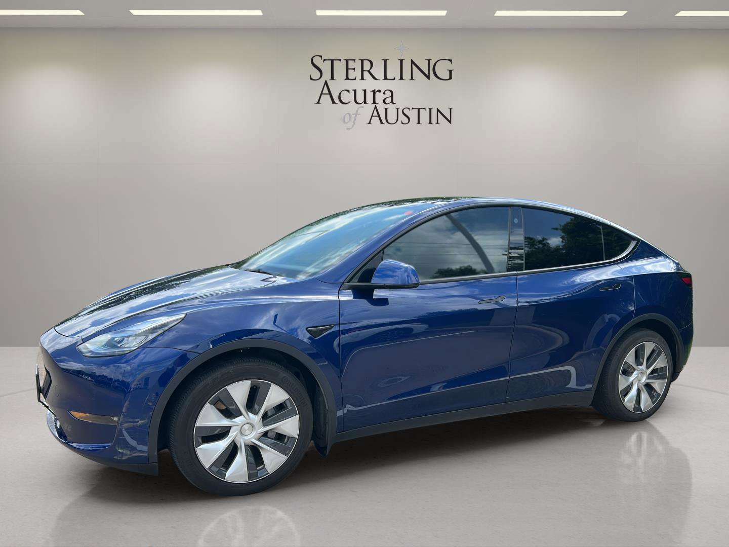 Used 2021 Tesla Model Y Long Range image 1