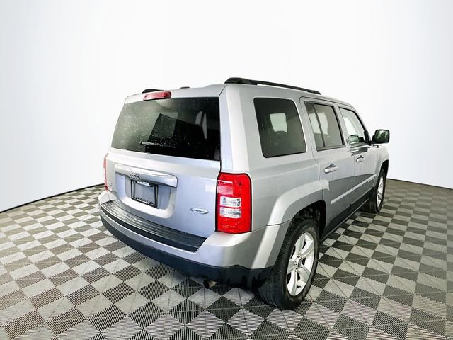 Used 2017 Jeep Patriot Latitude image 10