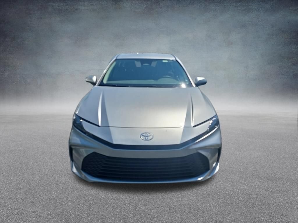 Used 2025 Toyota Camry LE FWD image 3