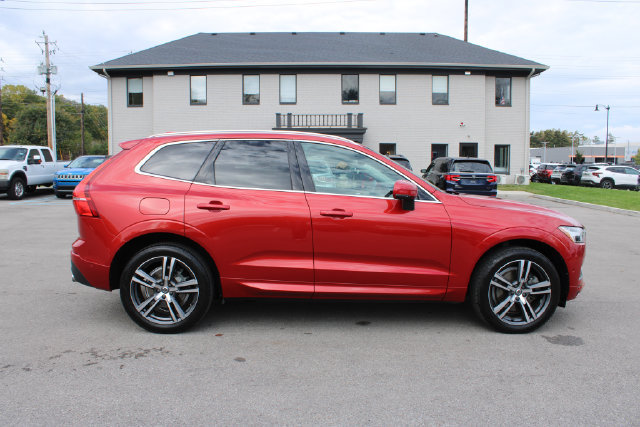 Used 2018 Volvo XC60 T6 Momentum w/ Convenience Package AWD/4WD image 6
