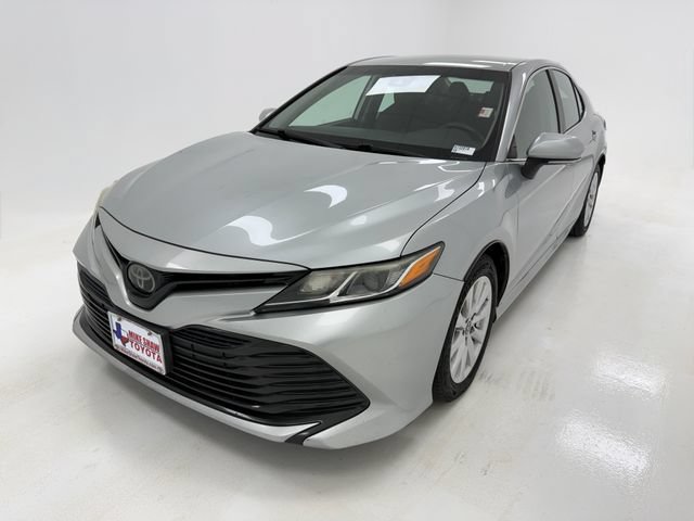 Used 2019 Toyota Camry LE w/ Convenience Package FWD image 4
