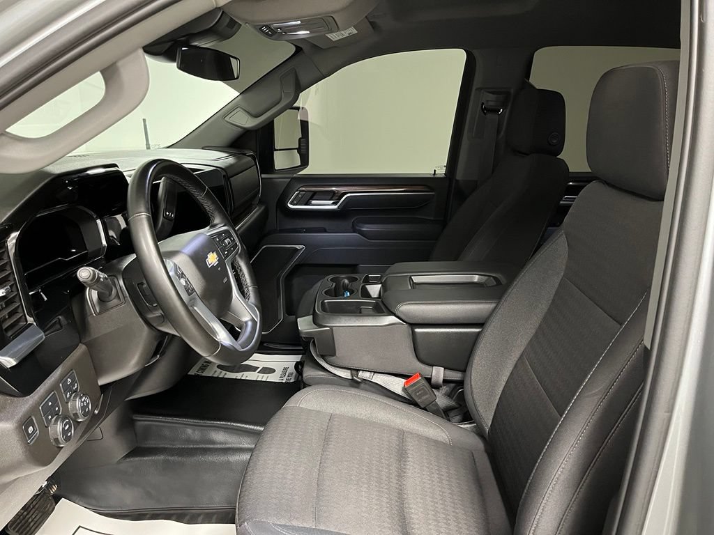 Used 2025 Chevrolet Silverado 2500 LT w/ Convenience Package AWD/4WD image 21