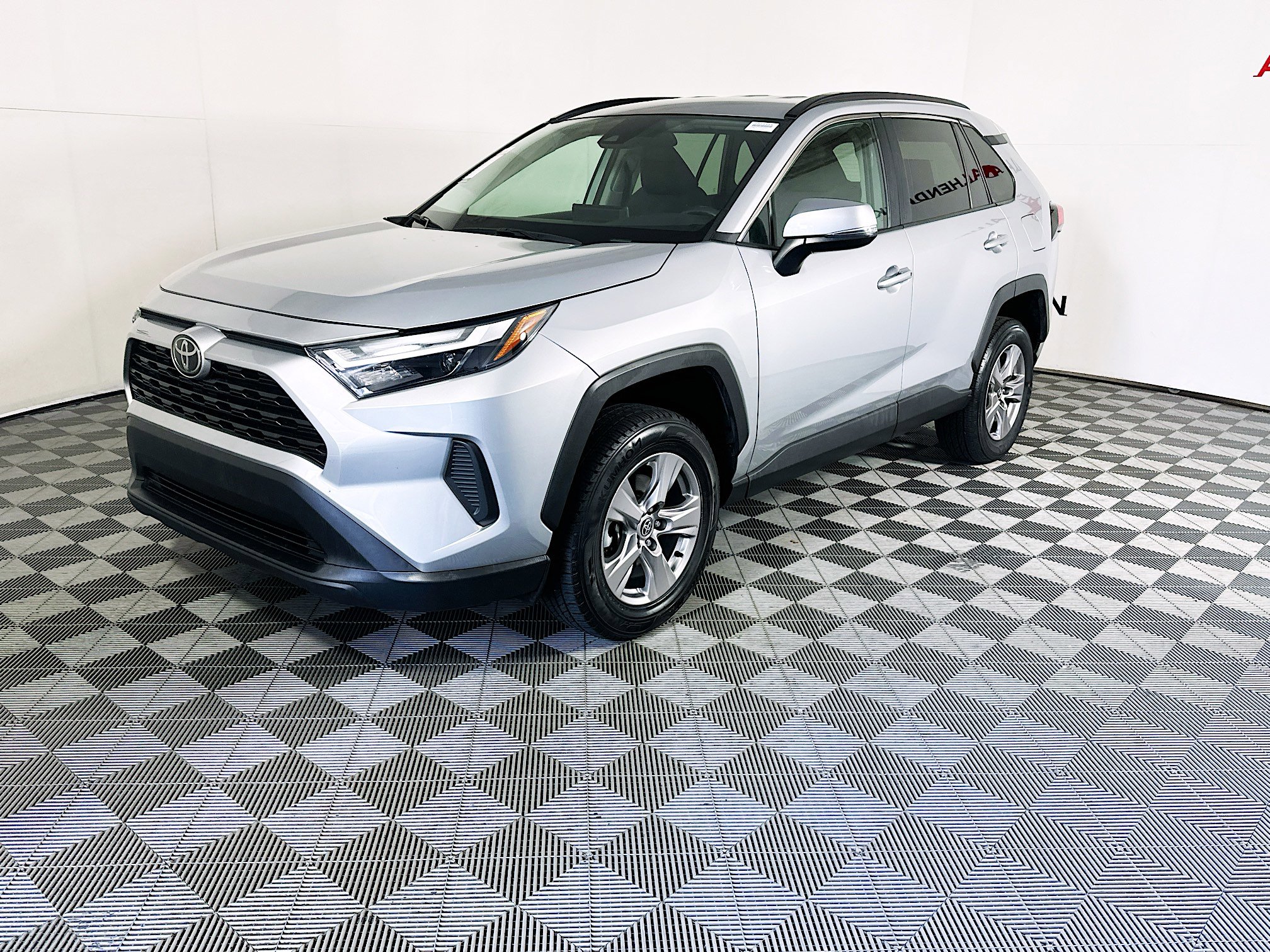 Used 2024 Toyota RAV4 XLE image 7