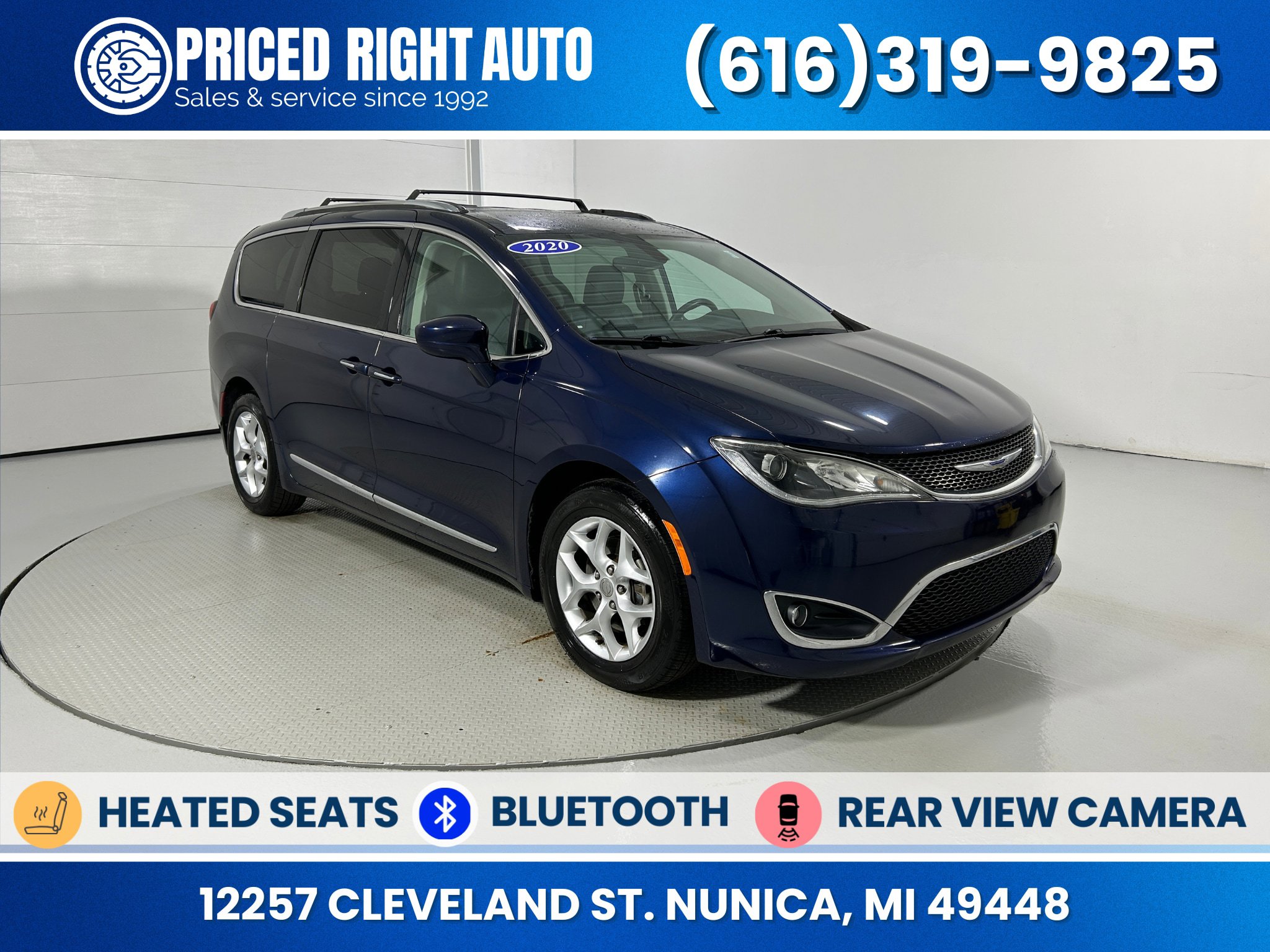 Used 2020 Chrysler Pacifica Touring-L w/ Tire & Wheel Group FWD image 1