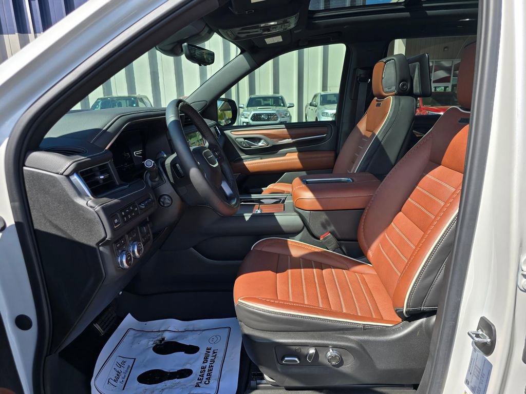 Used 2024 GMC Yukon Denali Ultimate image 10