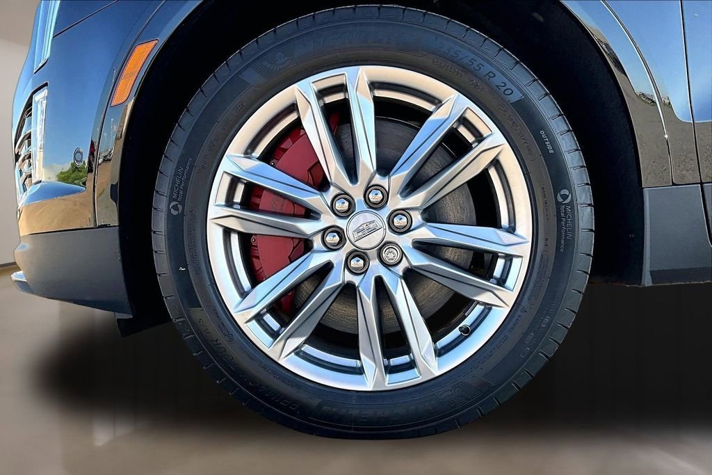 New 2026 Cadillac XT5 Sportv w/ LPO, Floor Liner Package AWD/4WD image 12