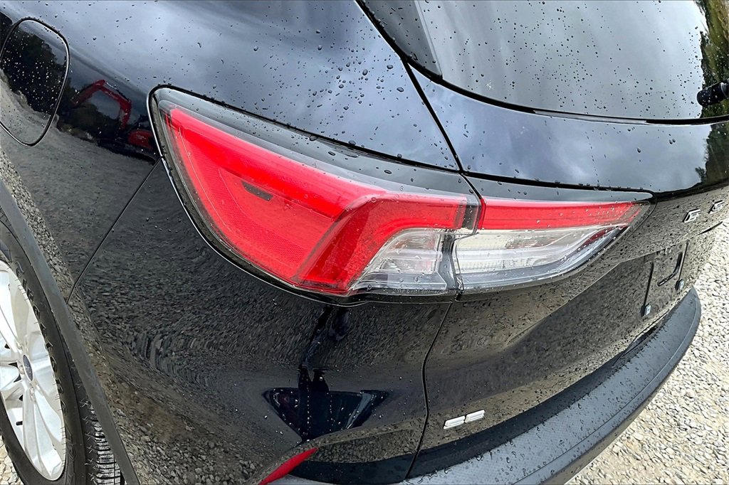 Used 2021 Ford Escape SE image 29