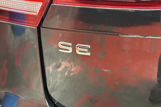 Certified 2022 Volkswagen Tiguan SE R-Line FWD image 37