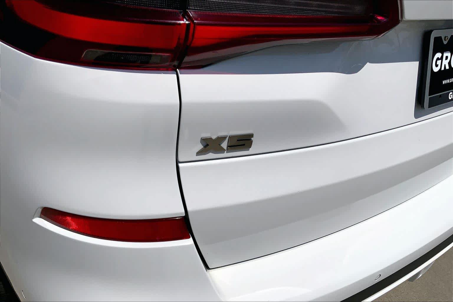 Used 2020 BMW X5 M50i w/ Executive Package AWD/4WD image 29