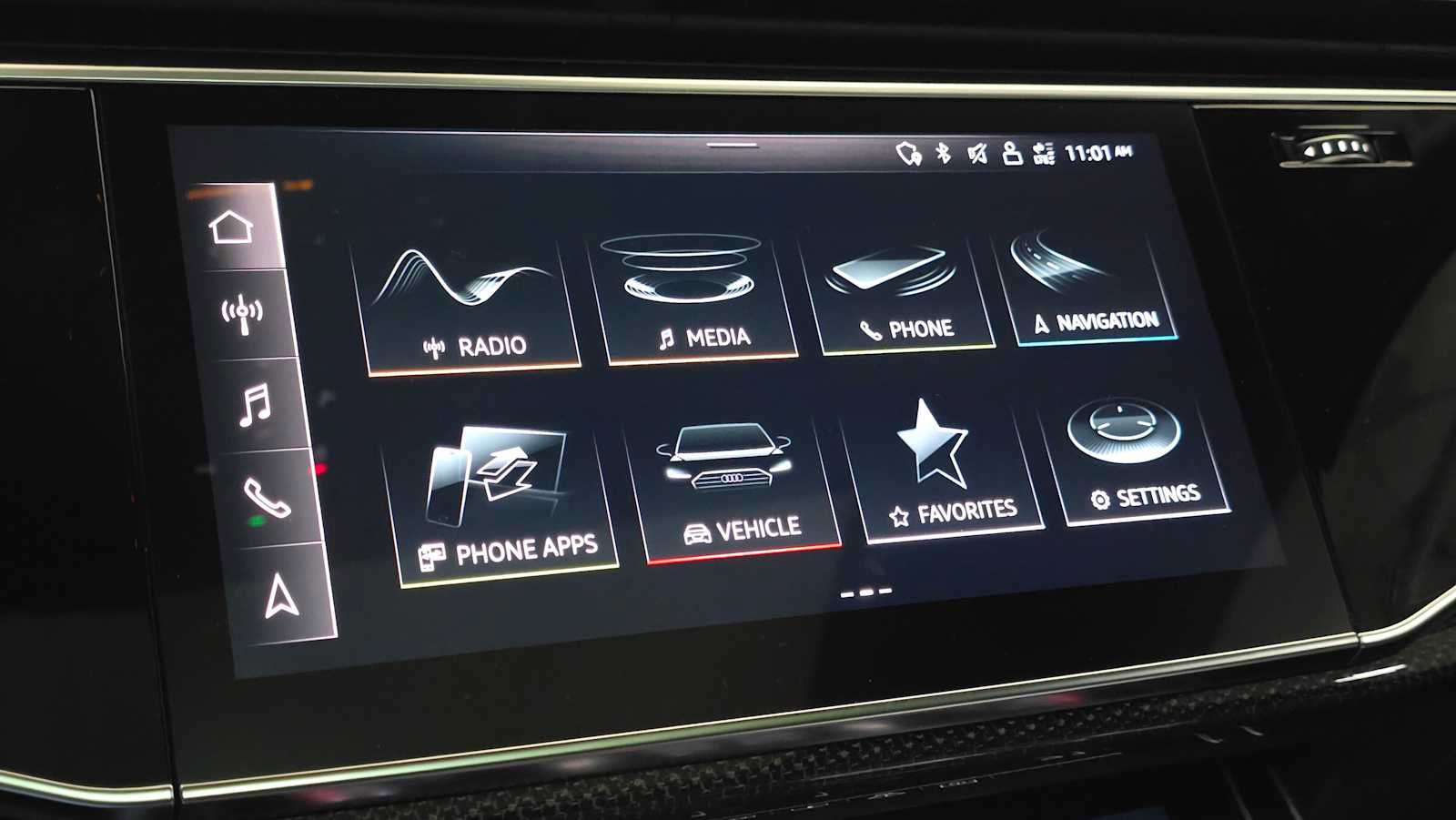 Used 2023 Audi SQ7 Prestige w/ Sport Package image 32