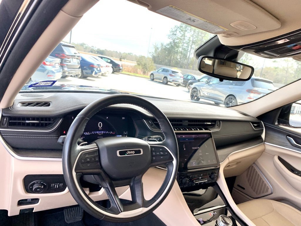 Used 2021 Jeep Grand Cherokee L Limited image 11