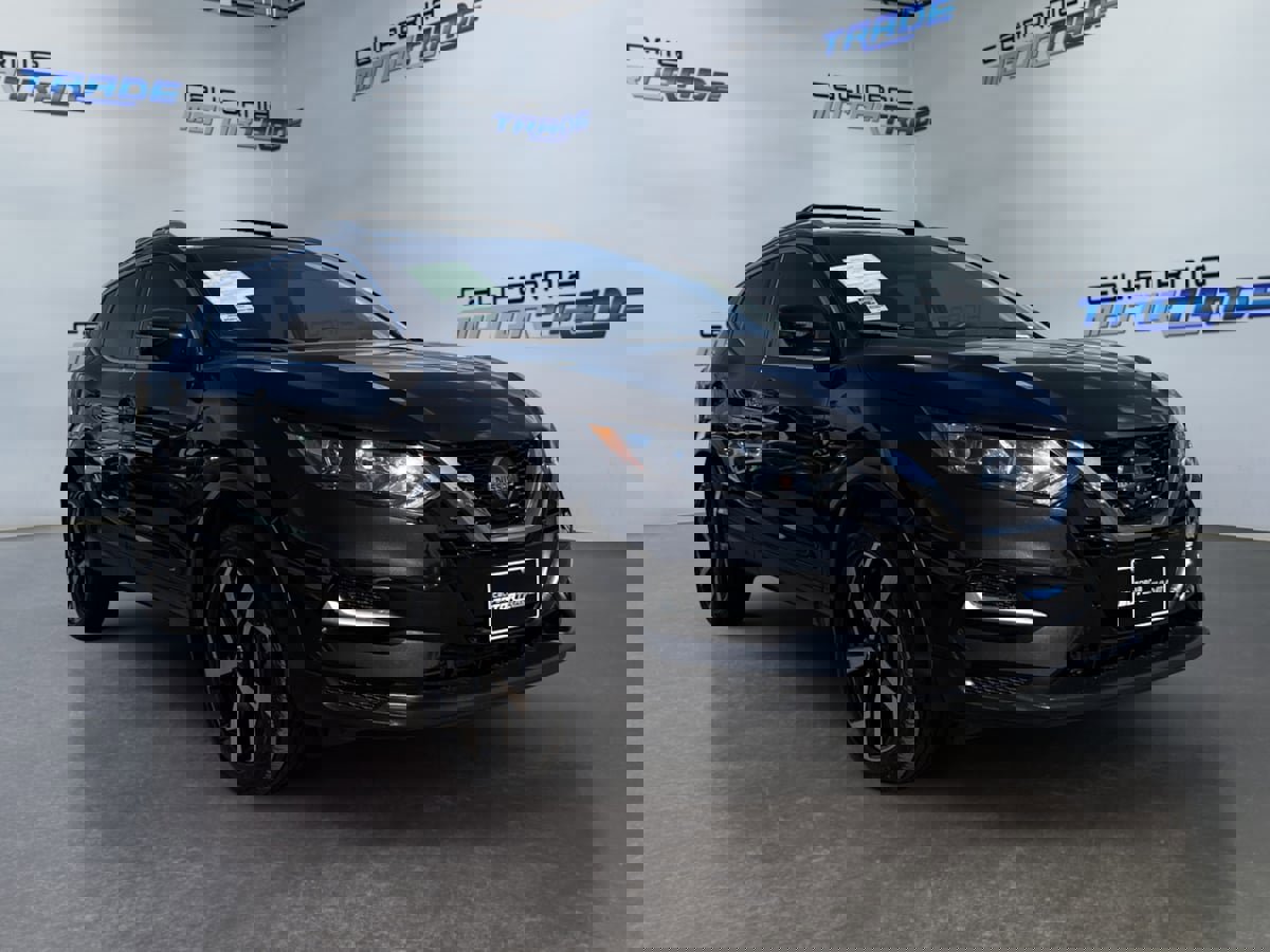 Used 2022 Nissan Rogue Sport SL image 3