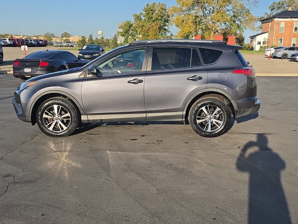 Used 2017 Toyota RAV4 XLE w/ Plus Special Value Package AWD/4WD image 5