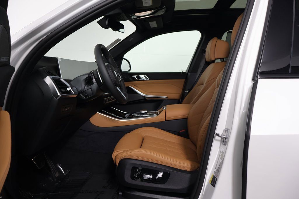 New 2026 BMW X5 xDrive50e w/ Executive Package AWD/4WD image 5