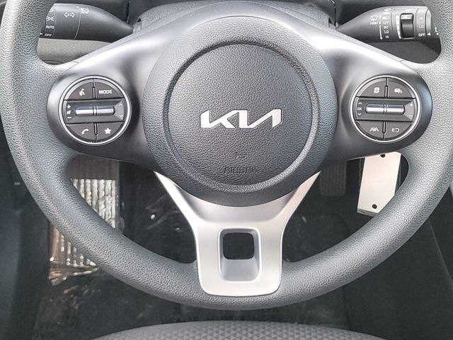 Certified 2025 Kia Soul LX w/ LX Technology Package FWD image 13