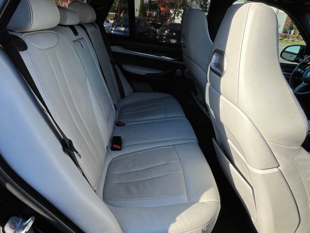 Used 2017 BMW X5 M image 24