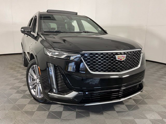 Used 2025 Cadillac XT6 Premium Luxury w/ LPO, Floor Liner Package AWD/4WD image 8
