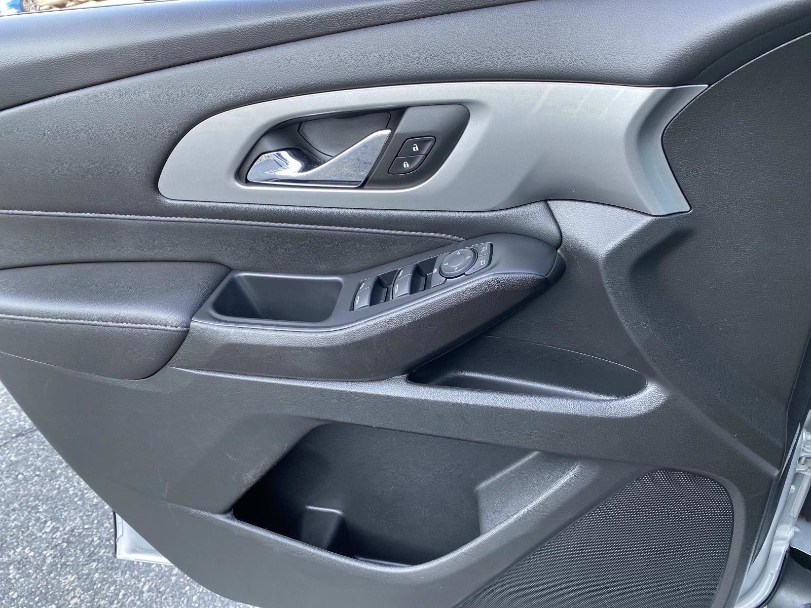 Used 2022 Chevrolet Traverse LT w/ LPO, Floor Liner Package image 20