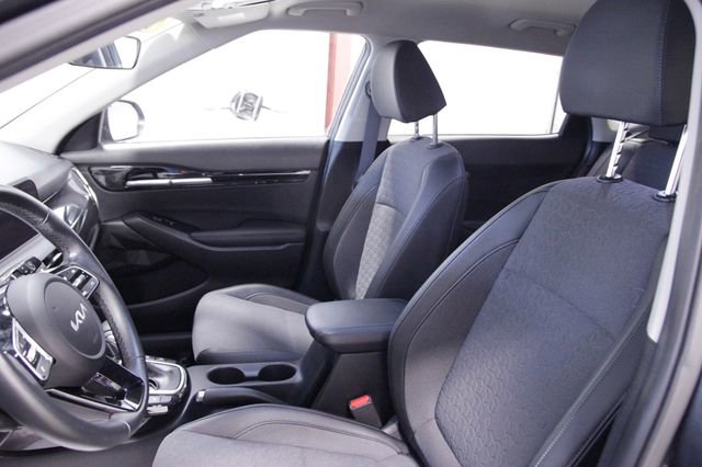 Used 2024 Kia Seltos S AWD/4WD image 13