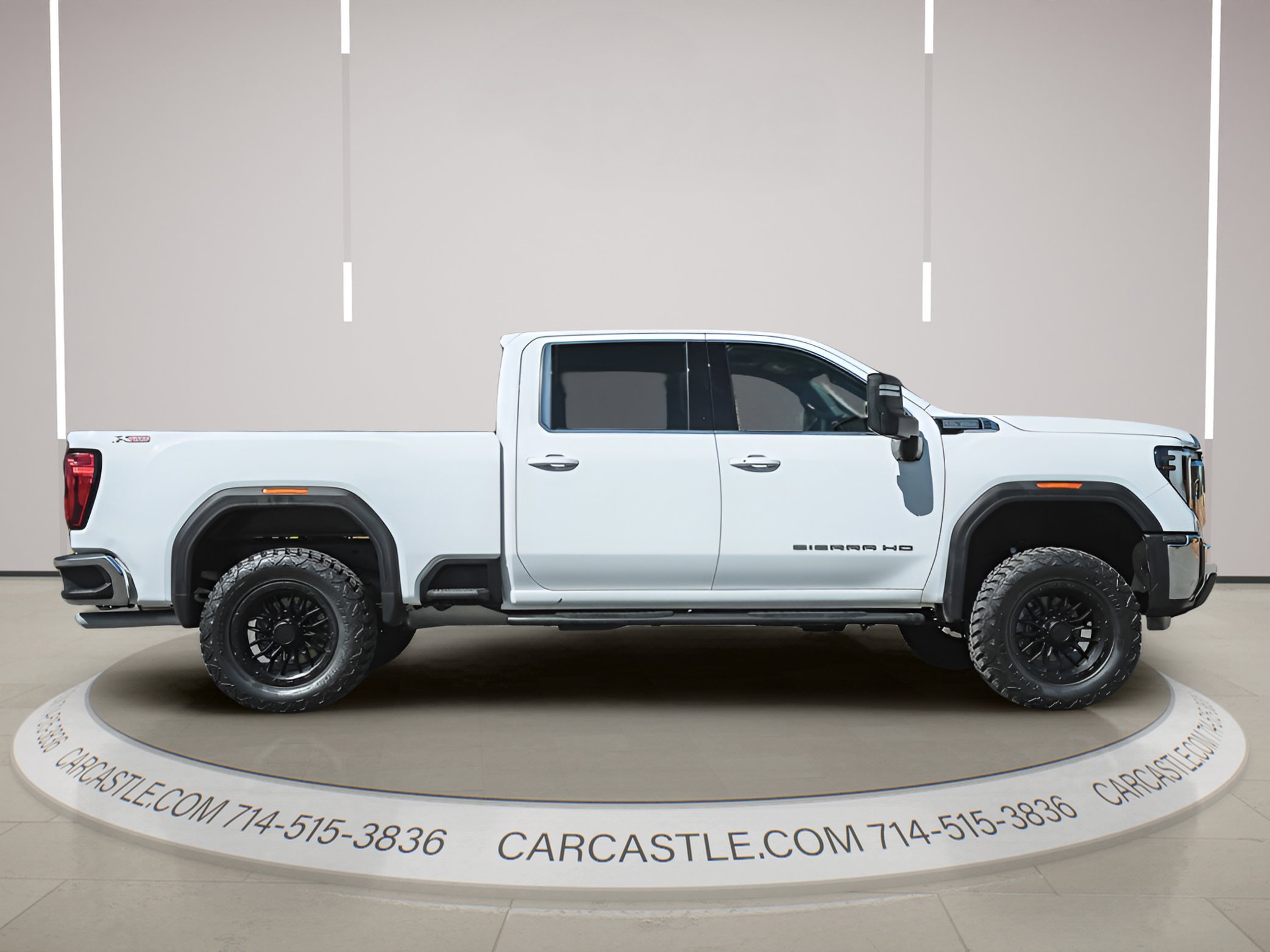 Used 2024 GMC Sierra 2500 SLE w/ SLE Convenience Package image 2