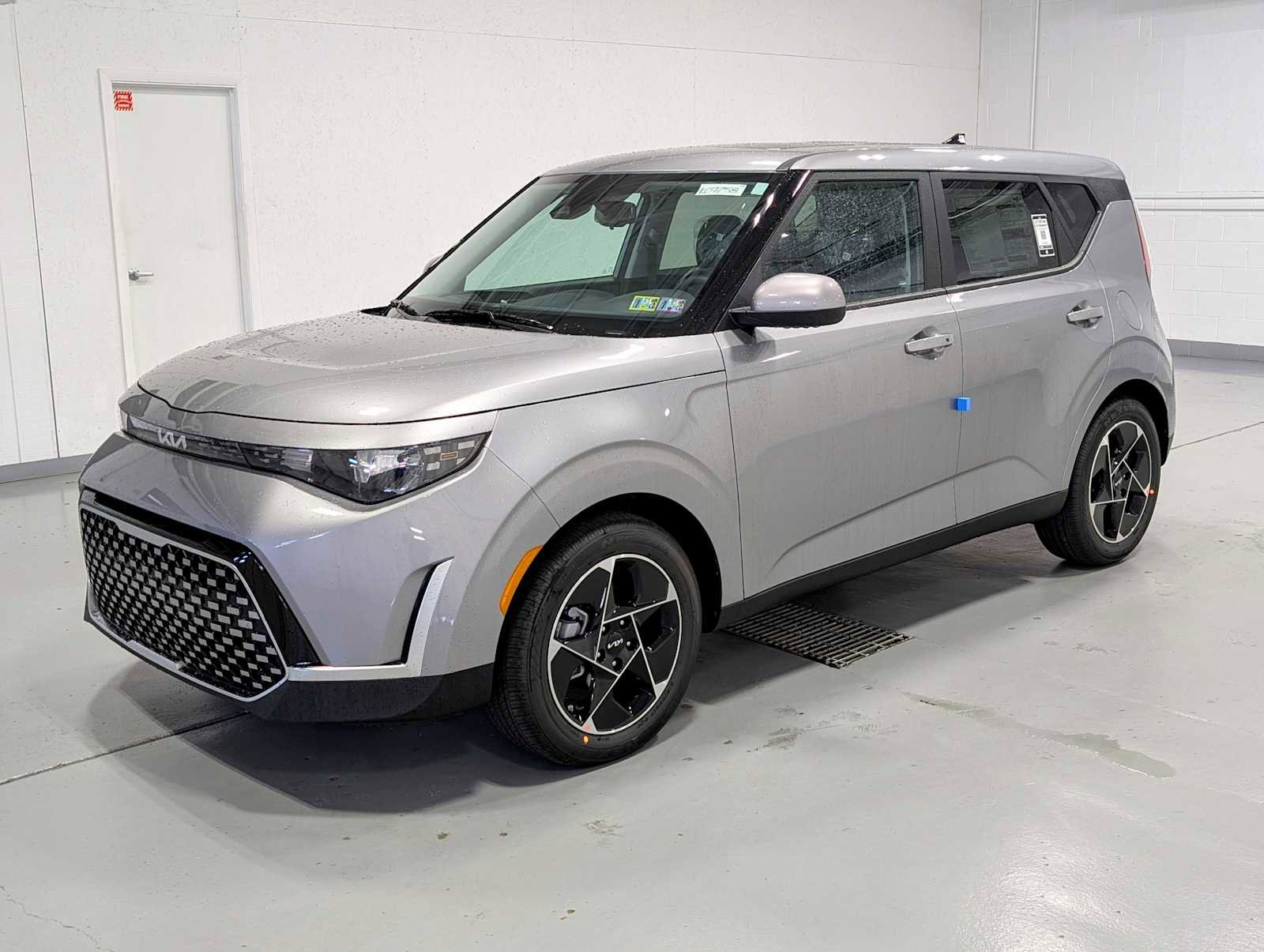New 2025 Kia Soul EX image 1