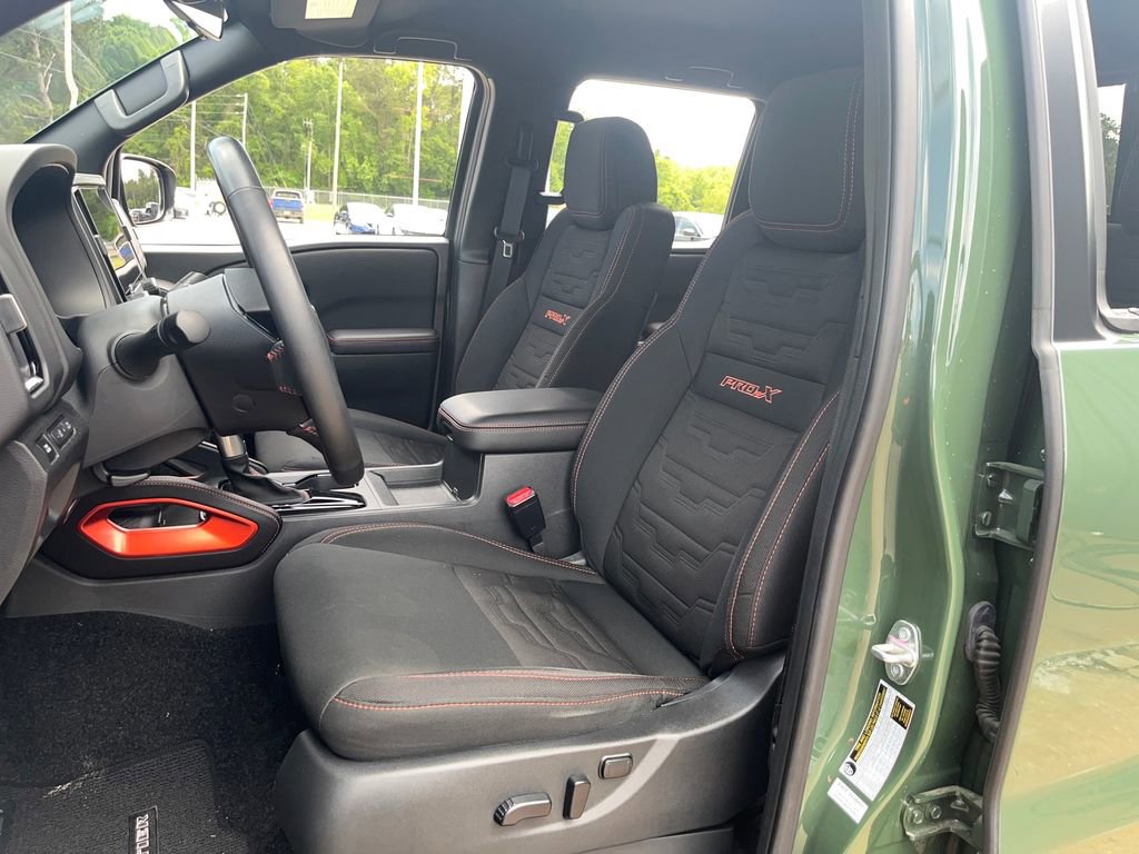 Certified 2025 Nissan Frontier Pro-X RWD image 13